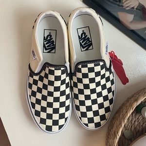 Classic checkered vans size 6 womens perfect condition never worn with tags
